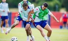 九游网页版入口-包含欧洲杯赛事精彩揭幕，各队展现决胜本领的词条