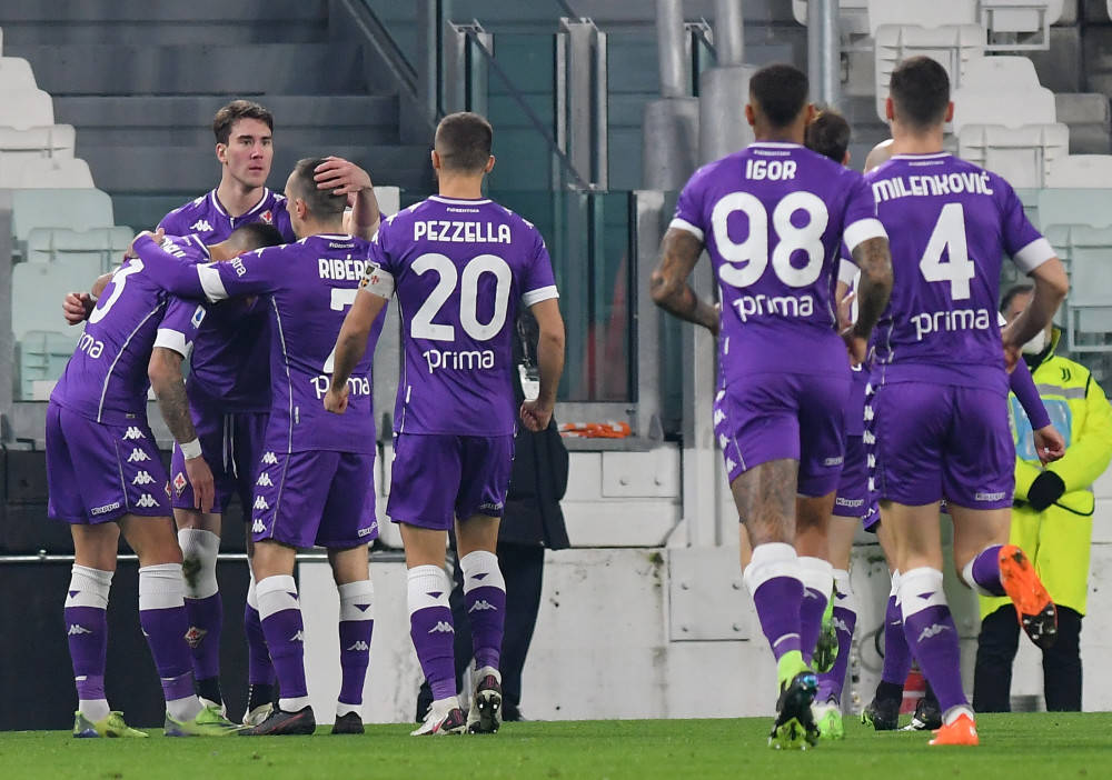 佛罗伦萨球员受伤告别球场,全队感动送别的简单介绍 佛罗伦萨球员受伤告别球场,全队感动送别的简单介绍