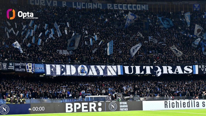 包含那不勒斯防守失误，吞下意甲重要败仗的词条