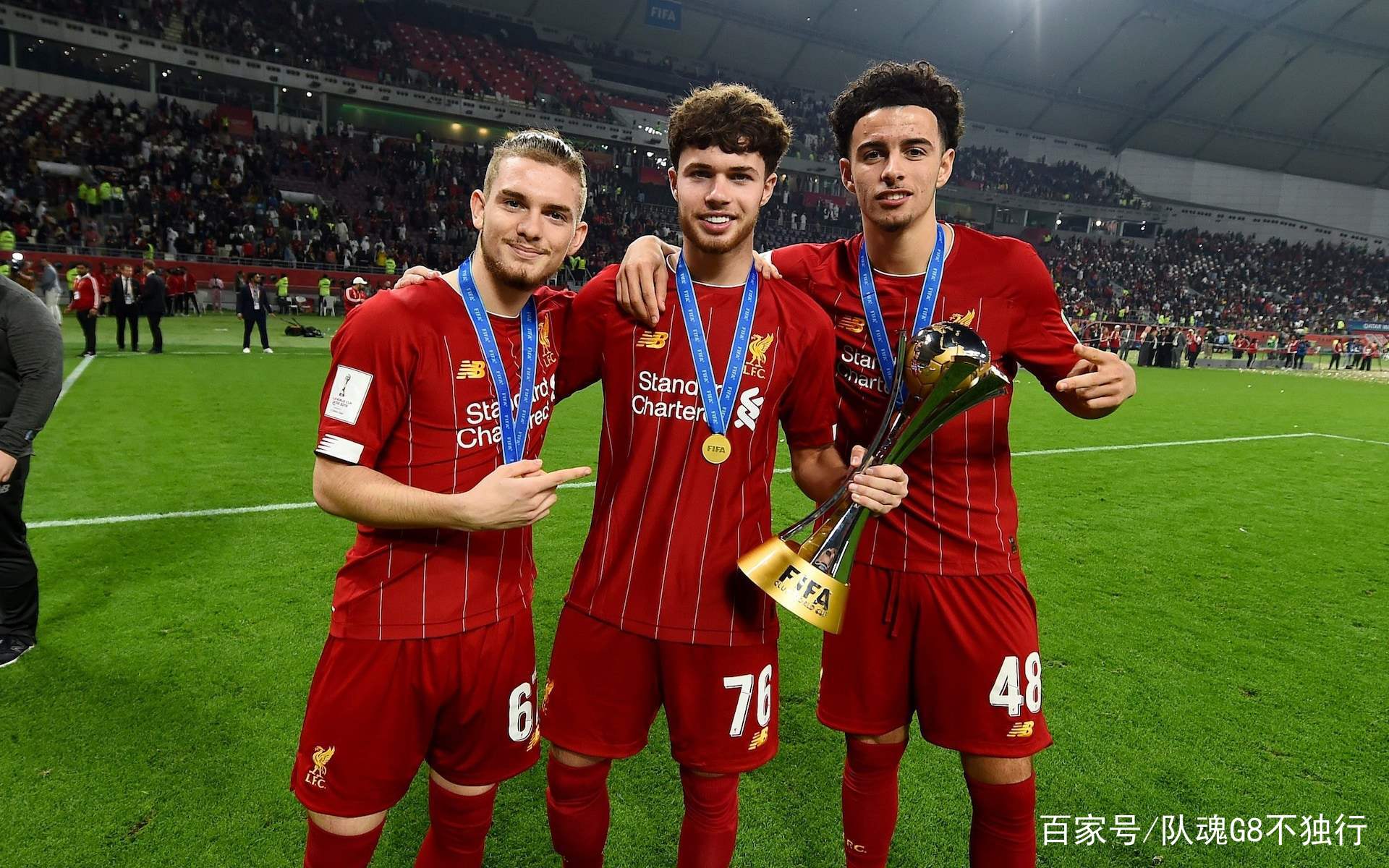 阿贾克斯逆袭巴黎，晋级概率曙光的简单介绍